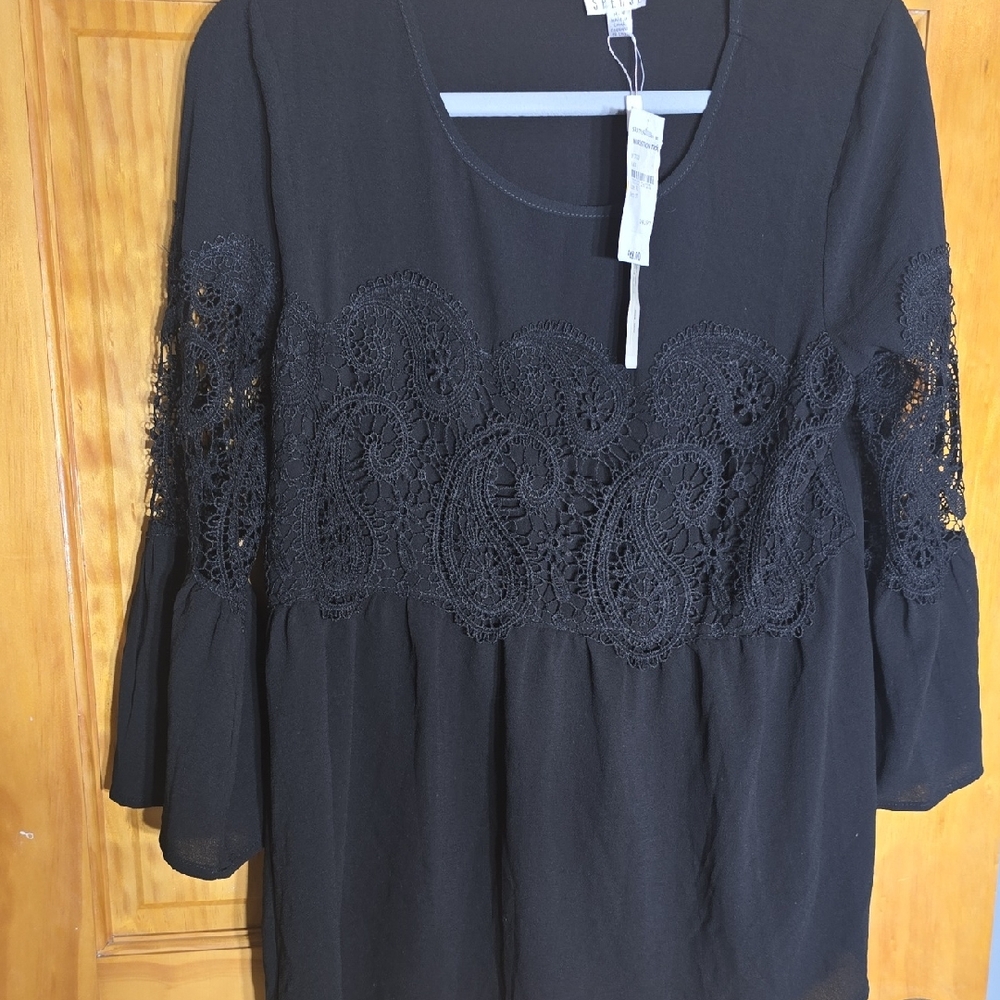 BOX B.  Spense Black Lace Detail Blouse. NWT   Medium
